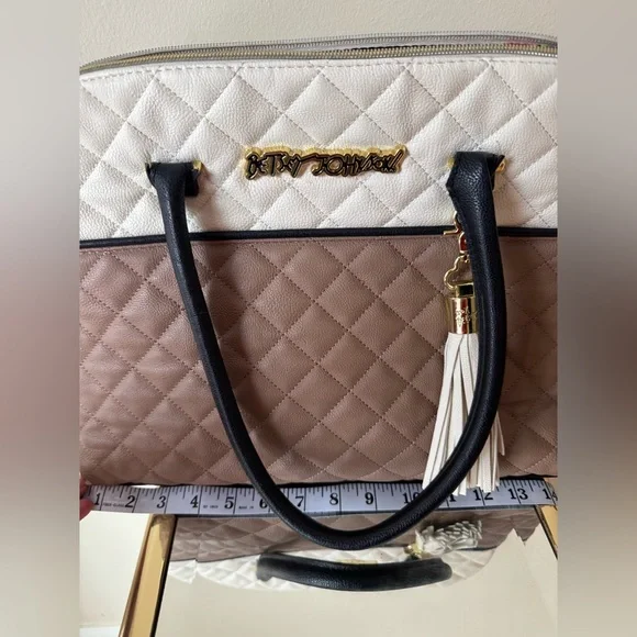 Betsey Johnson White and Brown Quilted Satchel Bowler Bag - Picture 3 of 12